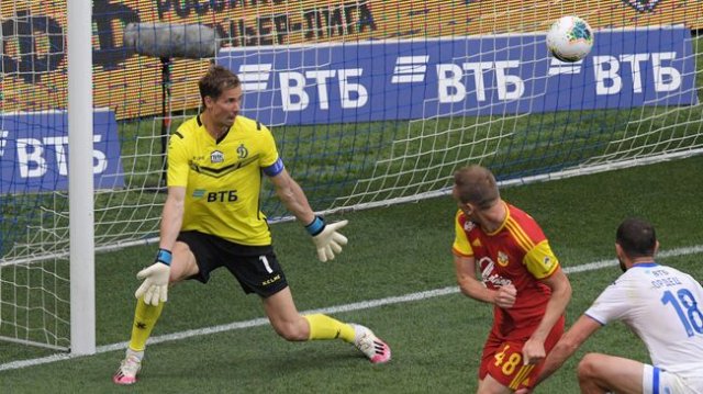 «Динамо» — «Арсенал»: Луценко забил 13-й гол в сезоне